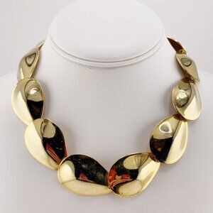 VINTAGE Gold tone domed teardrop-shaped link metal chocker necklace 1960s 1970s